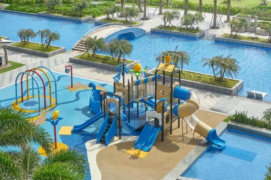 Luxury Pool Villas & Sheraton Resort& Free Pick Up Da Nang